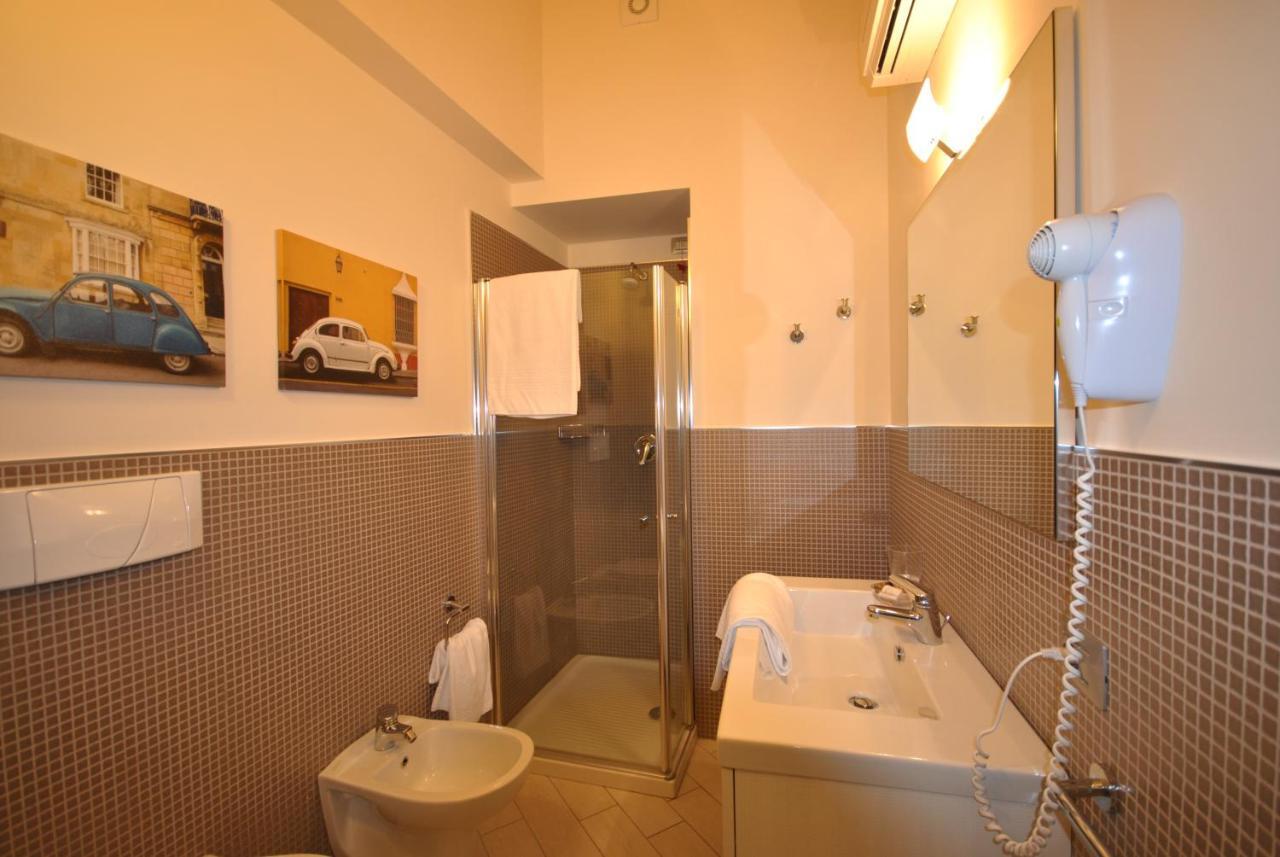 Appartamenti San Pietro - Hotel Gallo 提尼亚类 外观 照片