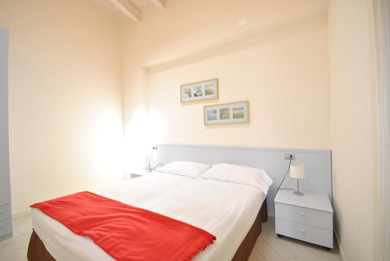 Appartamenti San Pietro - Hotel Gallo 提尼亚类 外观 照片